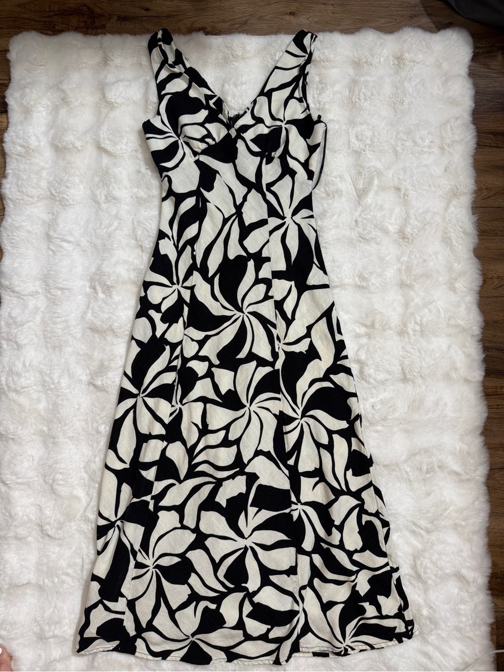 Paper Heart Australia Black & Cream Floral Maxi Dress XS